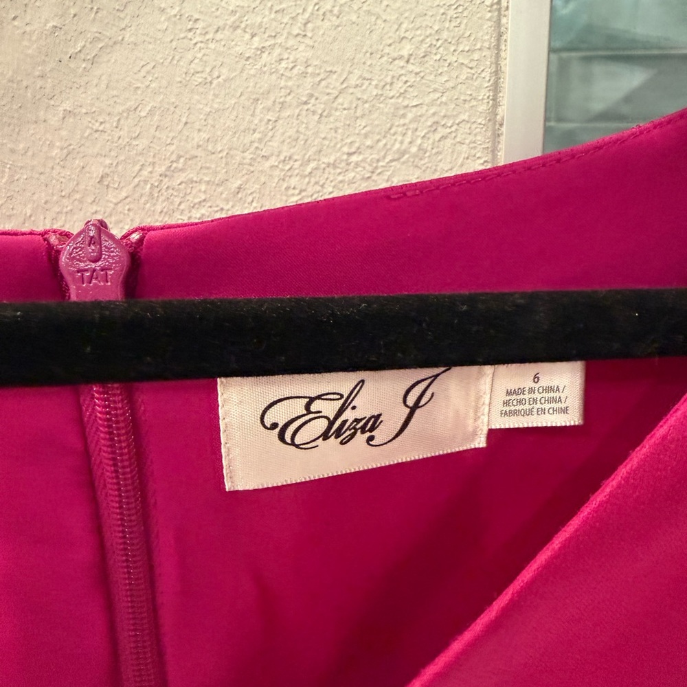 Eliza J Magenta Mini Dress with Pleated Sleeves - Picture 3 of 3